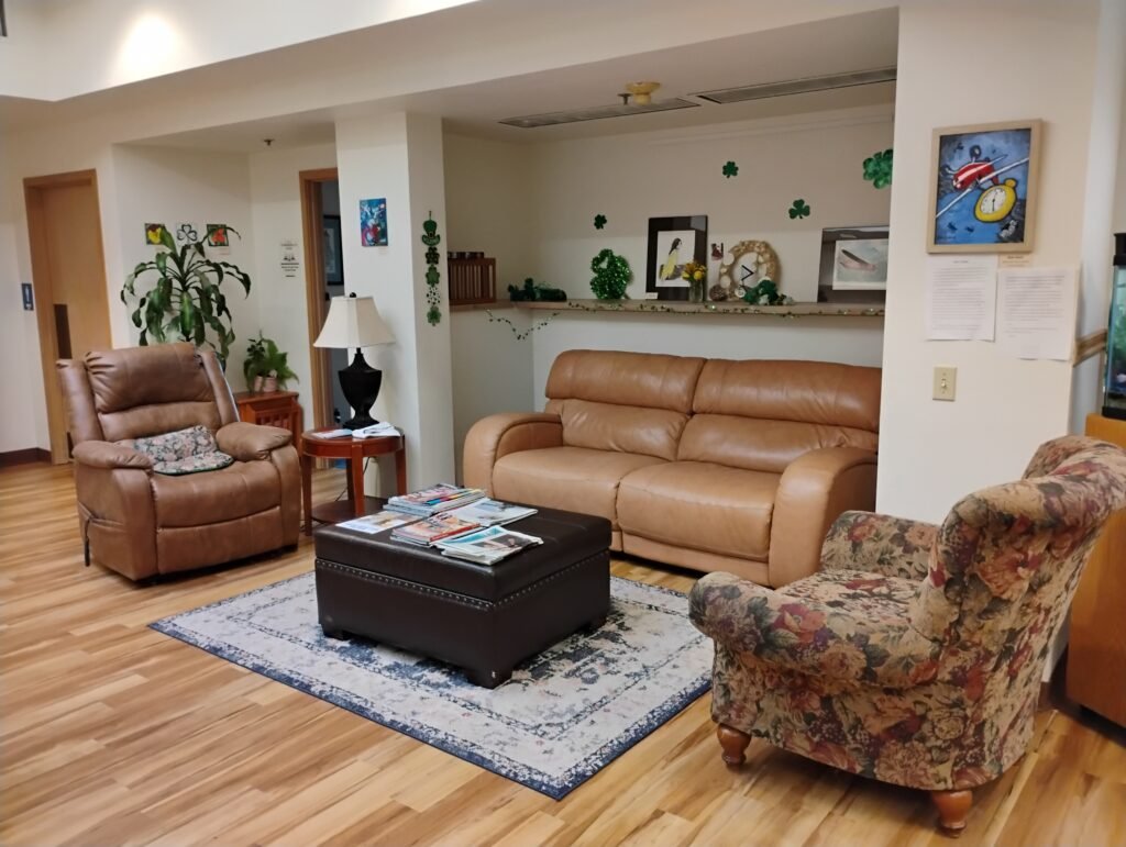Casual visiting zone, Blaine Community Center